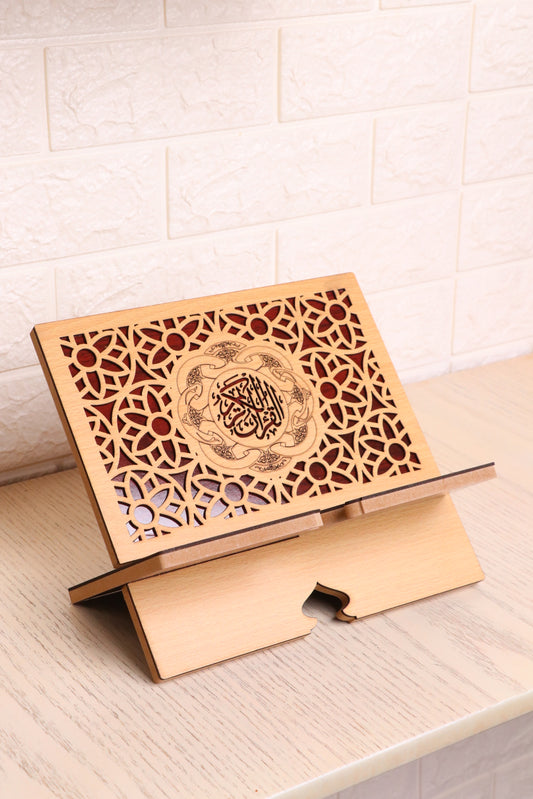 حامل قرآن بزخارف إسلامية