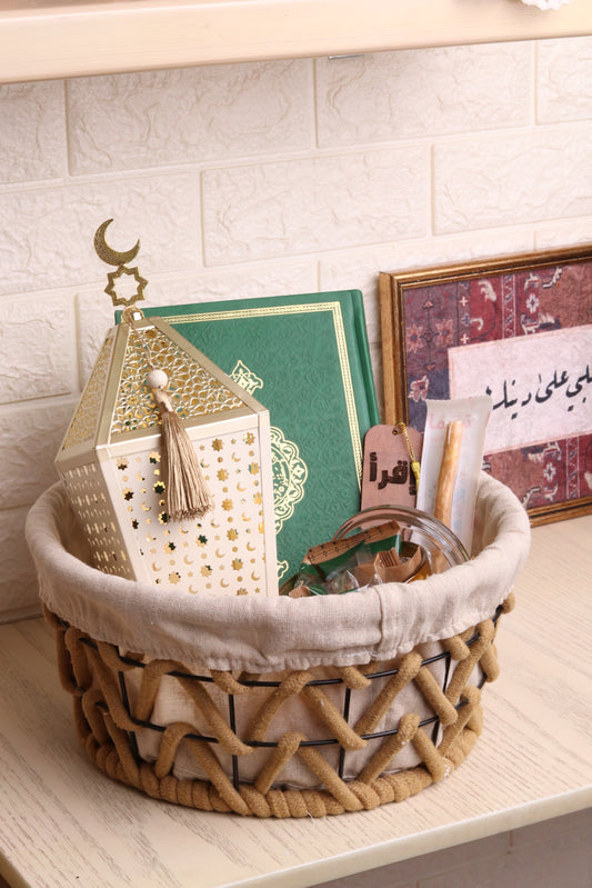 هدية "إقبال"